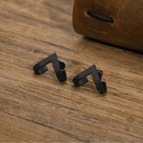 Geometric Black and Silver Jewelry Ear Cuffs - Picture 2 of 4